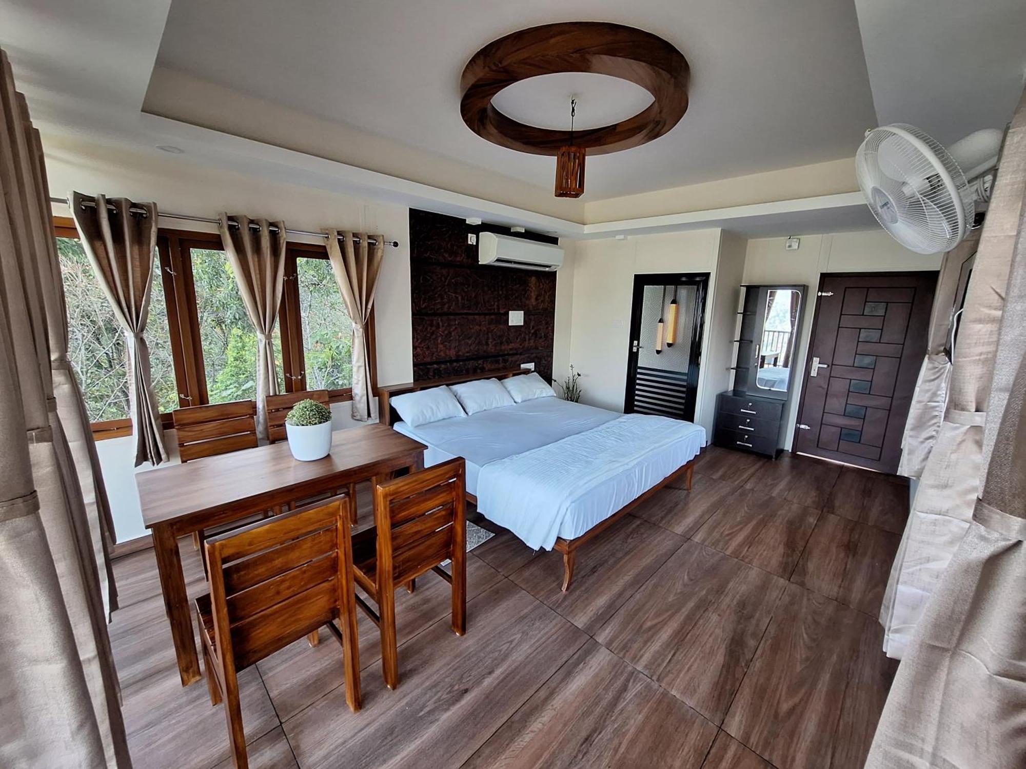 Cloudscape Homestay Pīrmed Εξωτερικό φωτογραφία