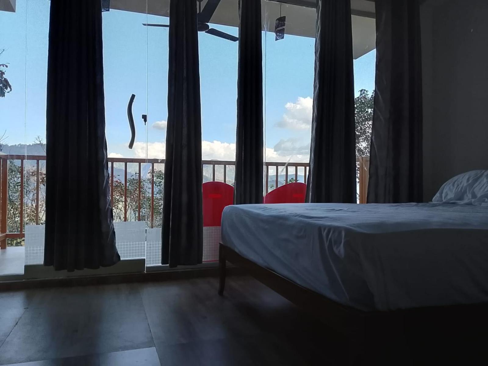 Cloudscape Homestay Pīrmed Εξωτερικό φωτογραφία